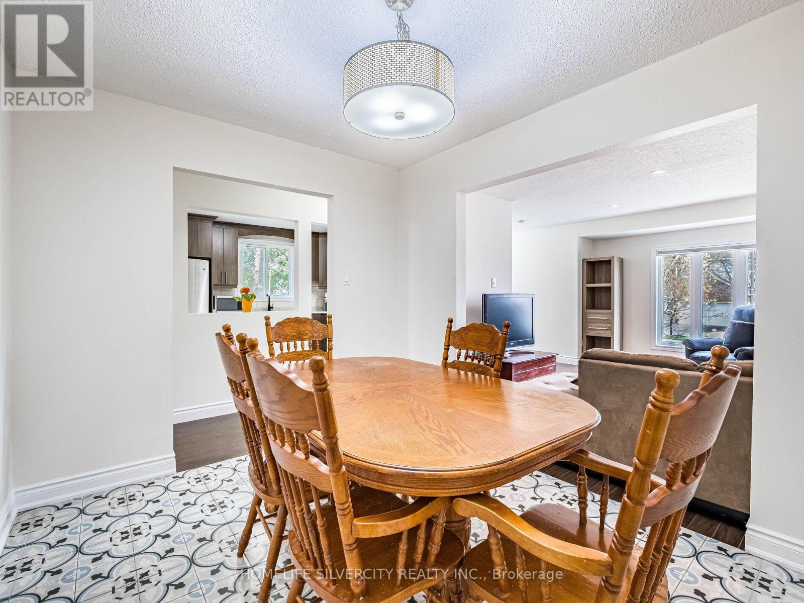 53 Charters Road W, Brampton, Ontario  L6V 2S7 - Photo 19 - W12169819