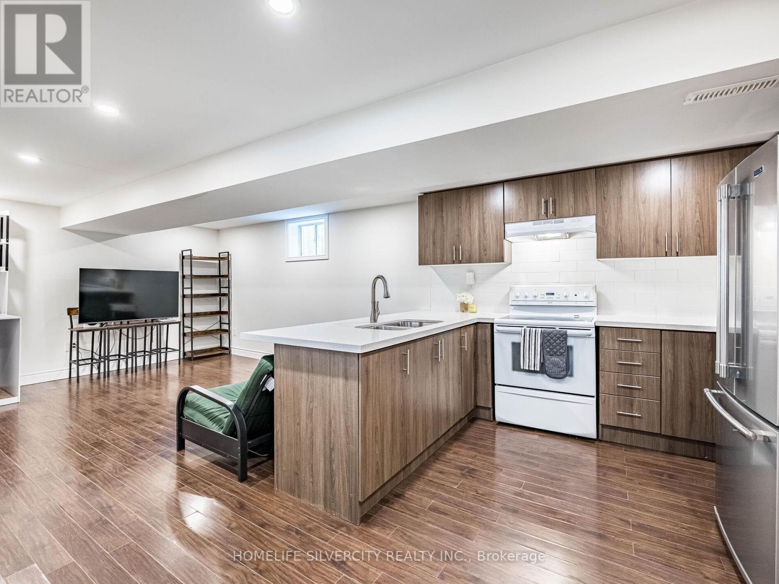 53 Charters Road W, Brampton, Ontario  L6V 2S7 - Photo 35 - W12169819