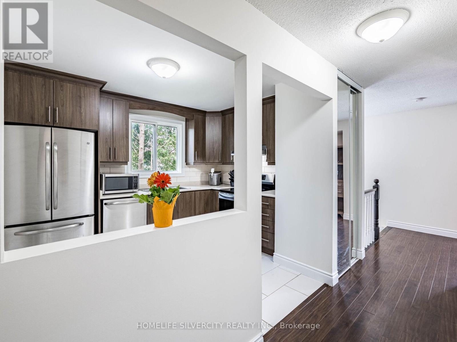 53 Charters Road W, Brampton, Ontario  L6V 2S7 - Photo 9 - W12169819