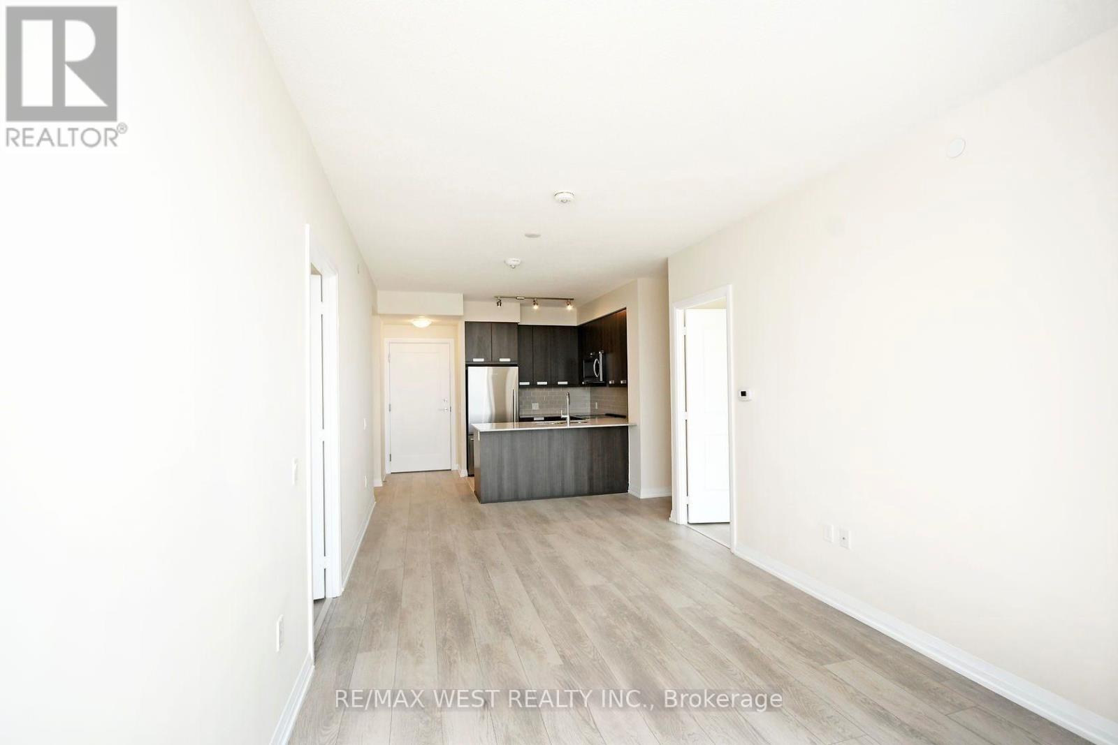 2915 - 35 Watergarden Drive, Mississauga, Ontario  L5R 0G8 - Photo 4 - W12169827