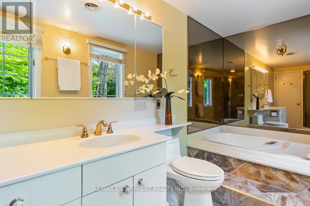 1735 Sunningdale Bend, Mississauga, Ontario  L5J 1G1 - Photo 27 - W12169856