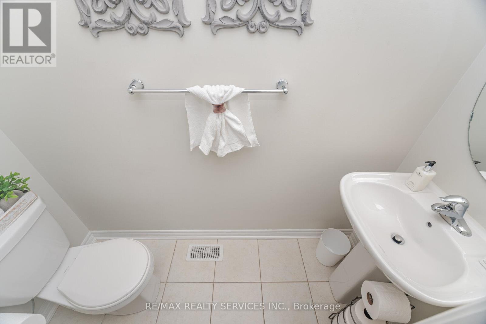 42 Abigail Crescent, Caledon, Ontario  L7L 2J3 - Photo 19 - W12169920