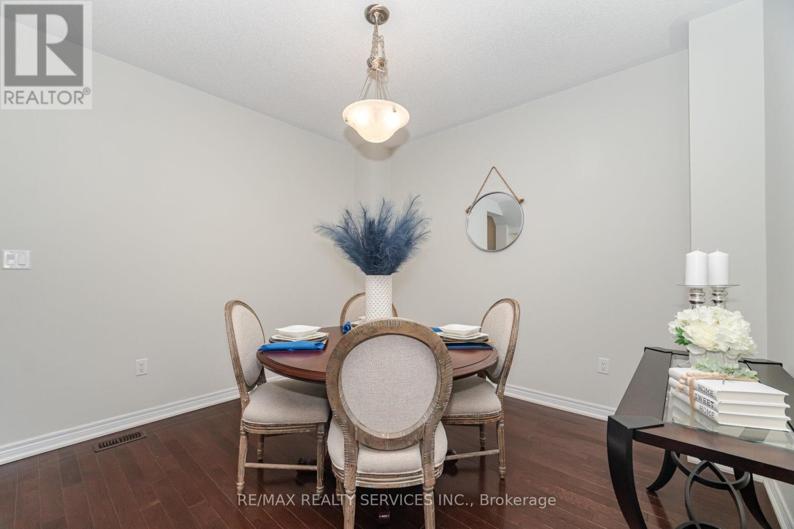 42 Abigail Crescent, Caledon, Ontario  L7L 2J3 - Photo 6 - W12169920