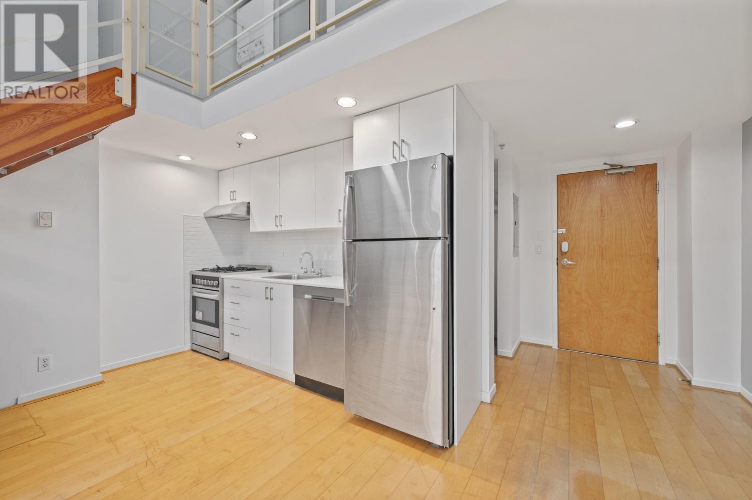 202 933 Seymour Street, Vancouver, British Columbia  V6B 6L6 - Photo 4 - R3006463