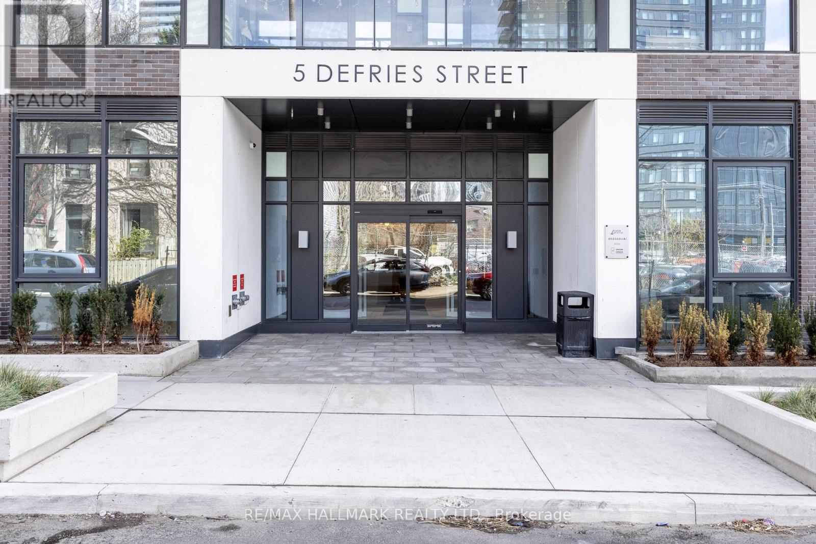 1507 - 5 Defries Street, Toronto, Ontario  M5A 0W7 - Photo 1 - C12126899