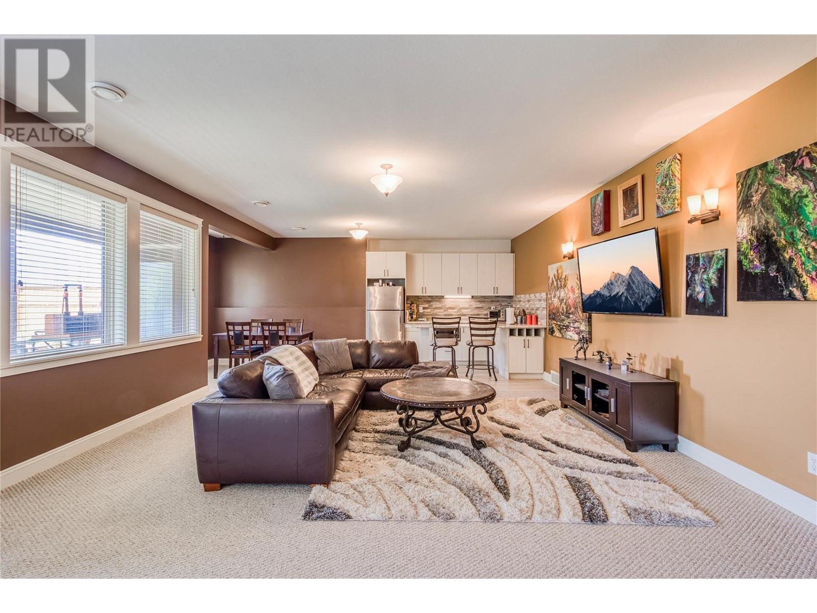 Property at 1084 Hume Avenue image 1