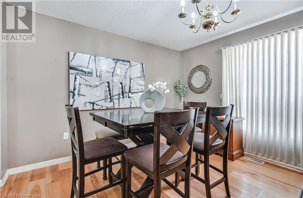 24 Diamond Court, Hamilton, Ontario  L9C 7V5 - Photo 8 - 40721514