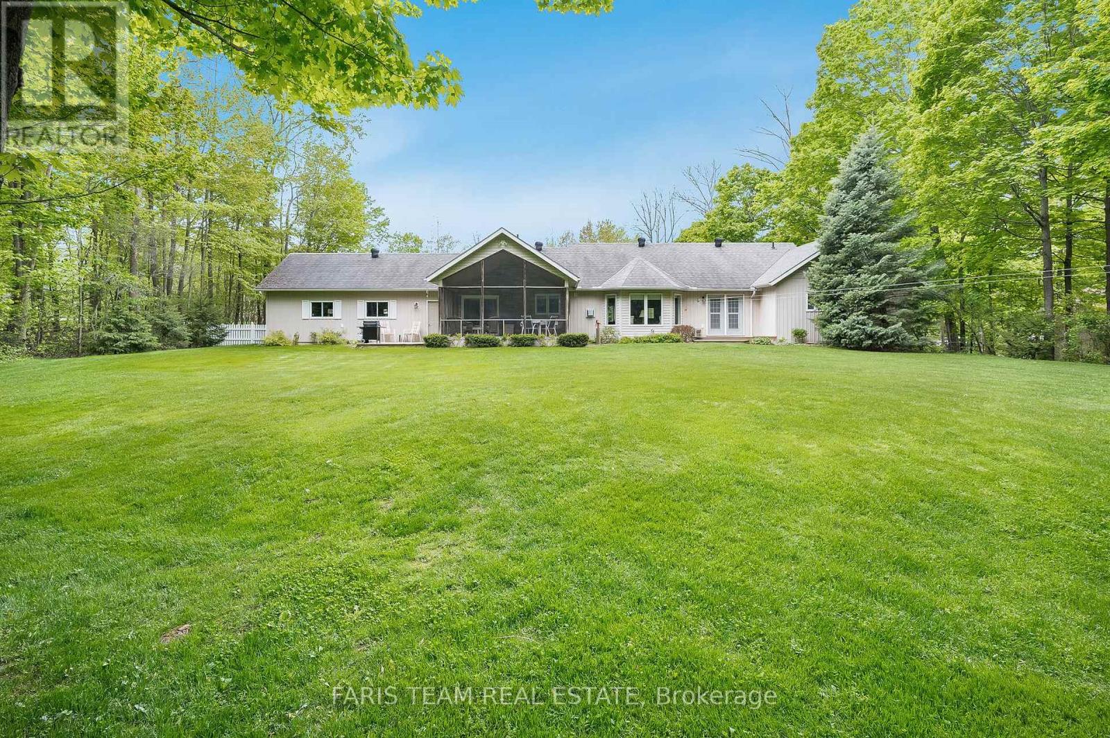 220 Gilwood Park Drive, Penetanguishene, Ontario  L9M 1Z6 - Photo 29 - S12131922