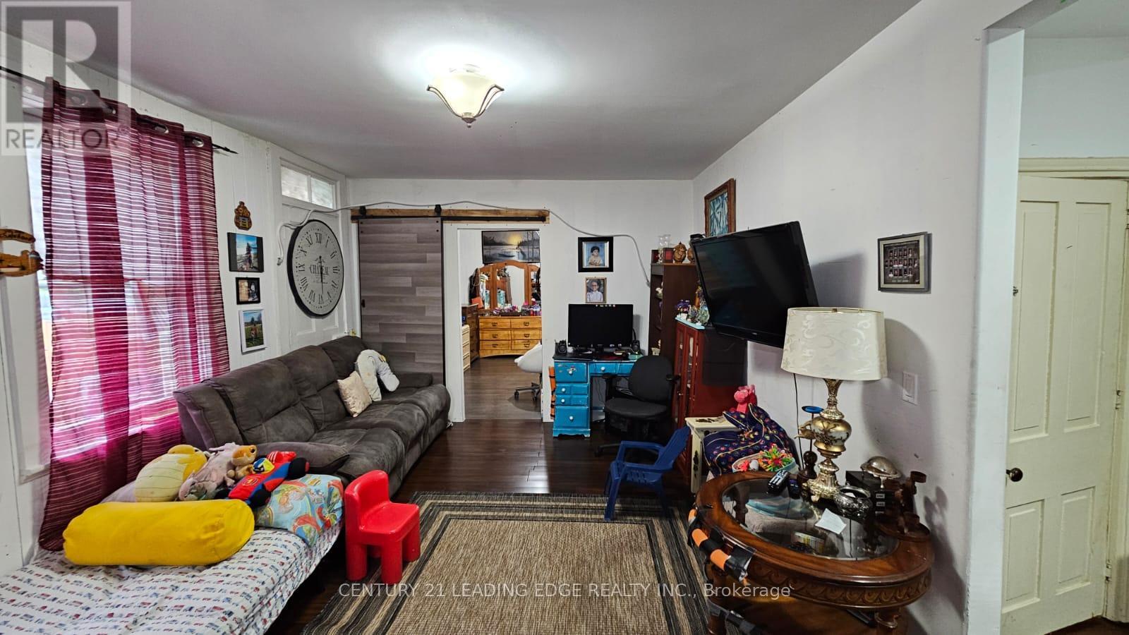36 River Street, Thorold (Port Robinson), Ontario  L0S 1K0 - Photo 12 - X12169877