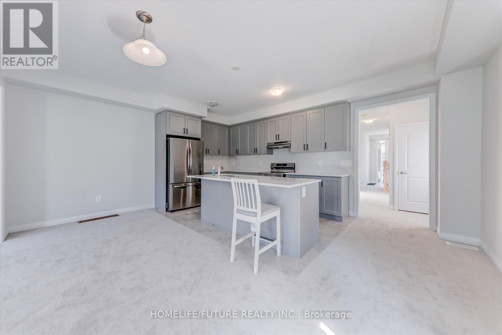 35 Keenan Street, Kawartha Lakes, Ontario  K9V 6C2 - Photo 11 - X12169881