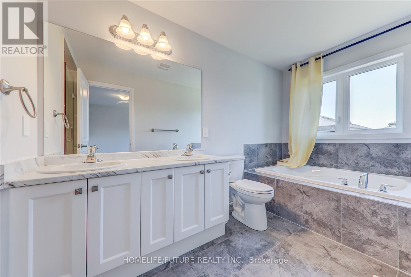35 Keenan Street, Kawartha Lakes, Ontario  K9V 6C2 - Photo 21 - X12169881