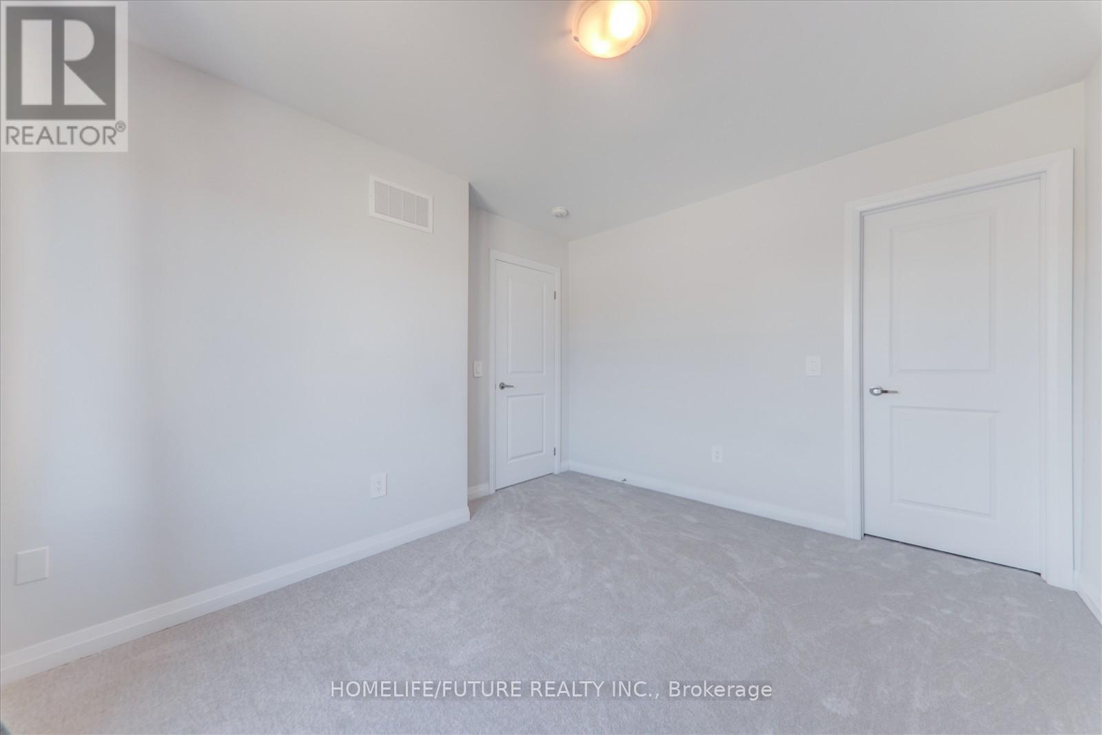 35 Keenan Street, Kawartha Lakes, Ontario  K9V 6C2 - Photo 29 - X12169881