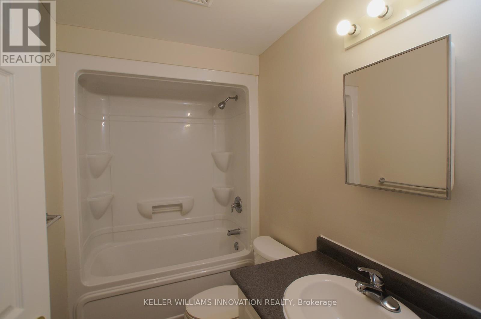 274 Erb Street W, Waterloo, Ontario  N2L 1W2 - Photo 4 - X12169946