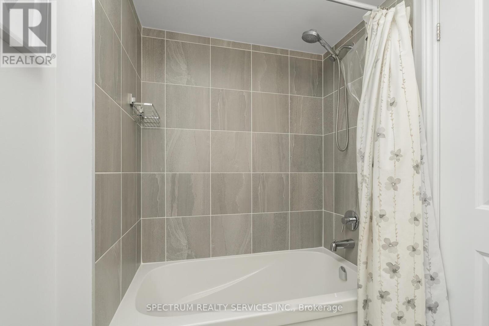 50 - 4 Clermiston Crescent, Brampton, Ontario  L6R 4C7 - Photo 25 - W12054620