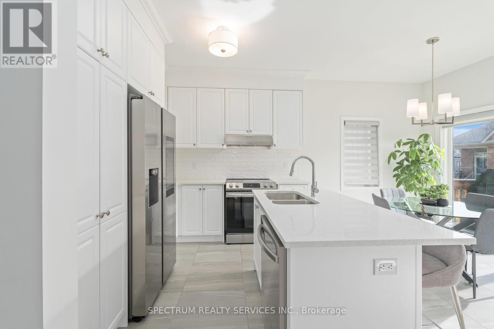 50 - 4 Clermiston Crescent, Brampton, Ontario  L6R 4C7 - Photo 6 - W12054620