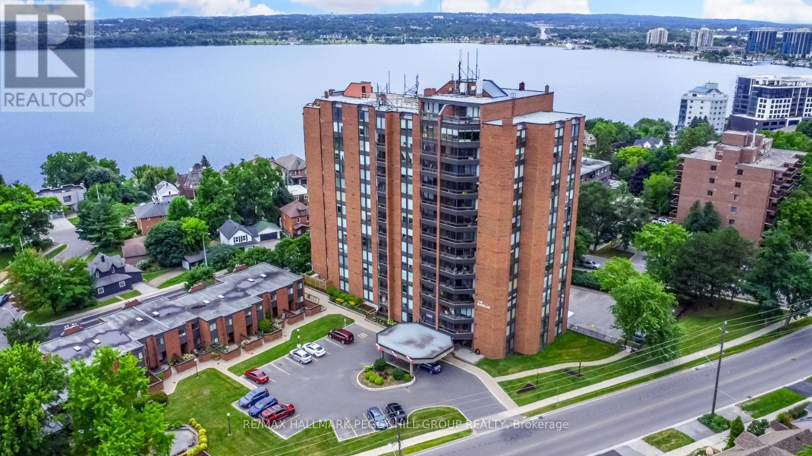 504 - 181 Collier Street, Barrie (City Centre), Ontario  L4M 5L6 - Photo 1 - S12169397