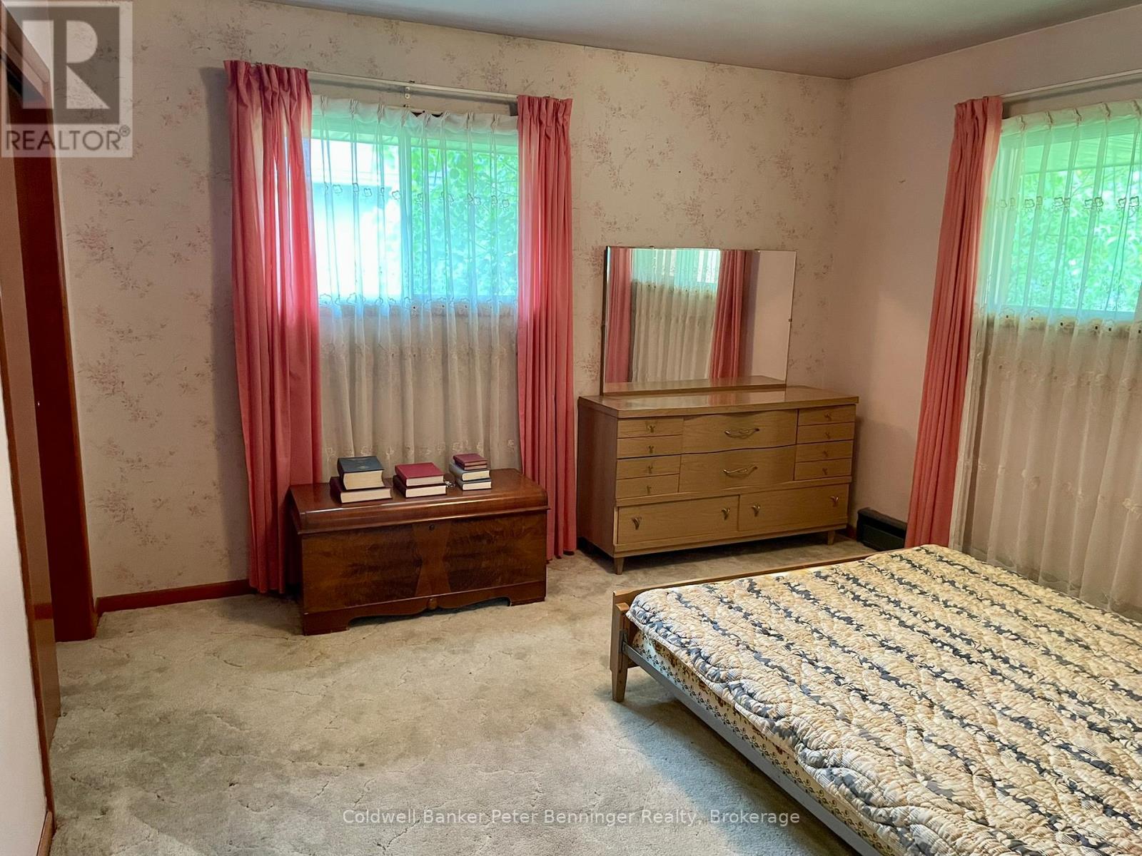 11 Park Street, Brockton, Ontario  N0G 2V0 - Photo 16 - X12169965