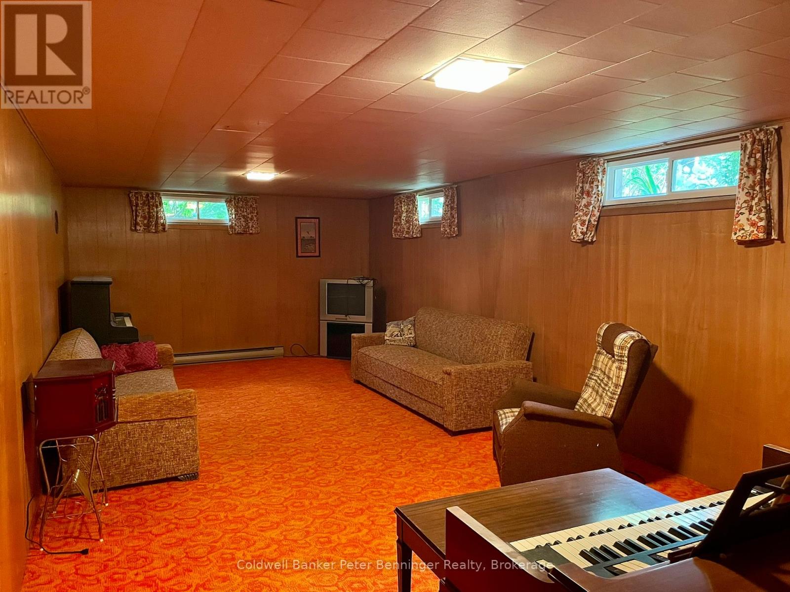 11 Park Street, Brockton, Ontario  N0G 2V0 - Photo 23 - X12169965
