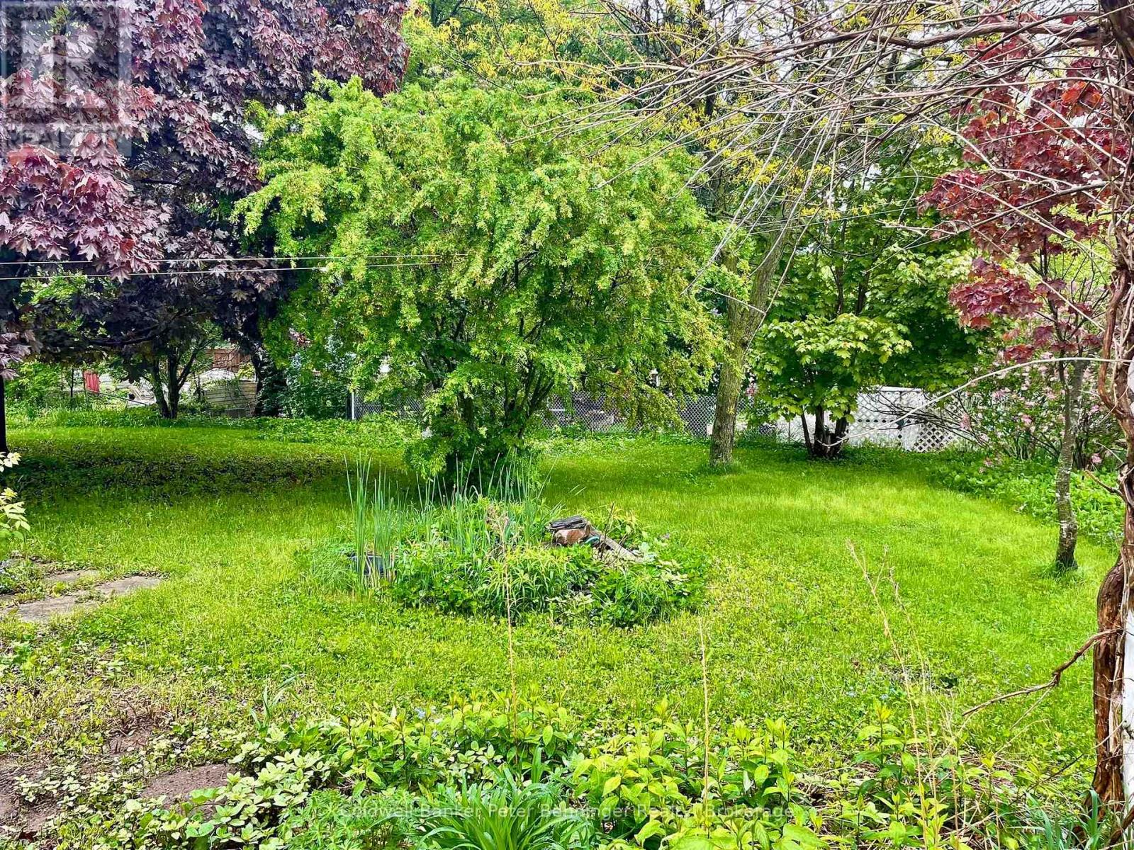 11 Park Street, Brockton, Ontario  N0G 2V0 - Photo 27 - X12169965