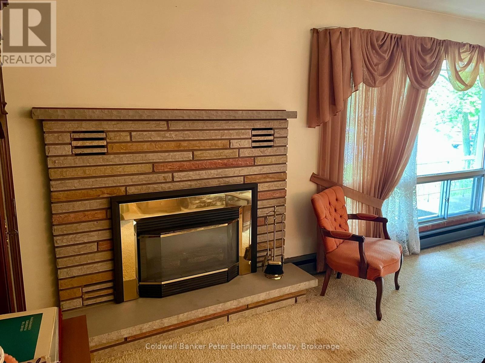 11 Park Street, Brockton, Ontario  N0G 2V0 - Photo 9 - X12169965