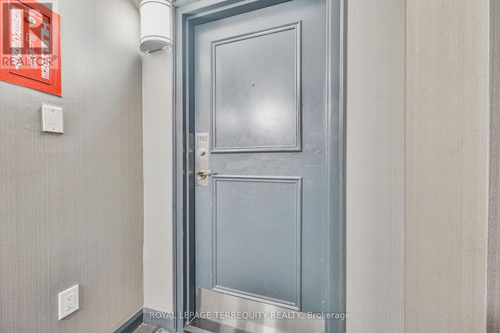 1702 - 8 Lisa Street, Brampton, Ontario  L6T 4S6 - Photo 2 - W12169910