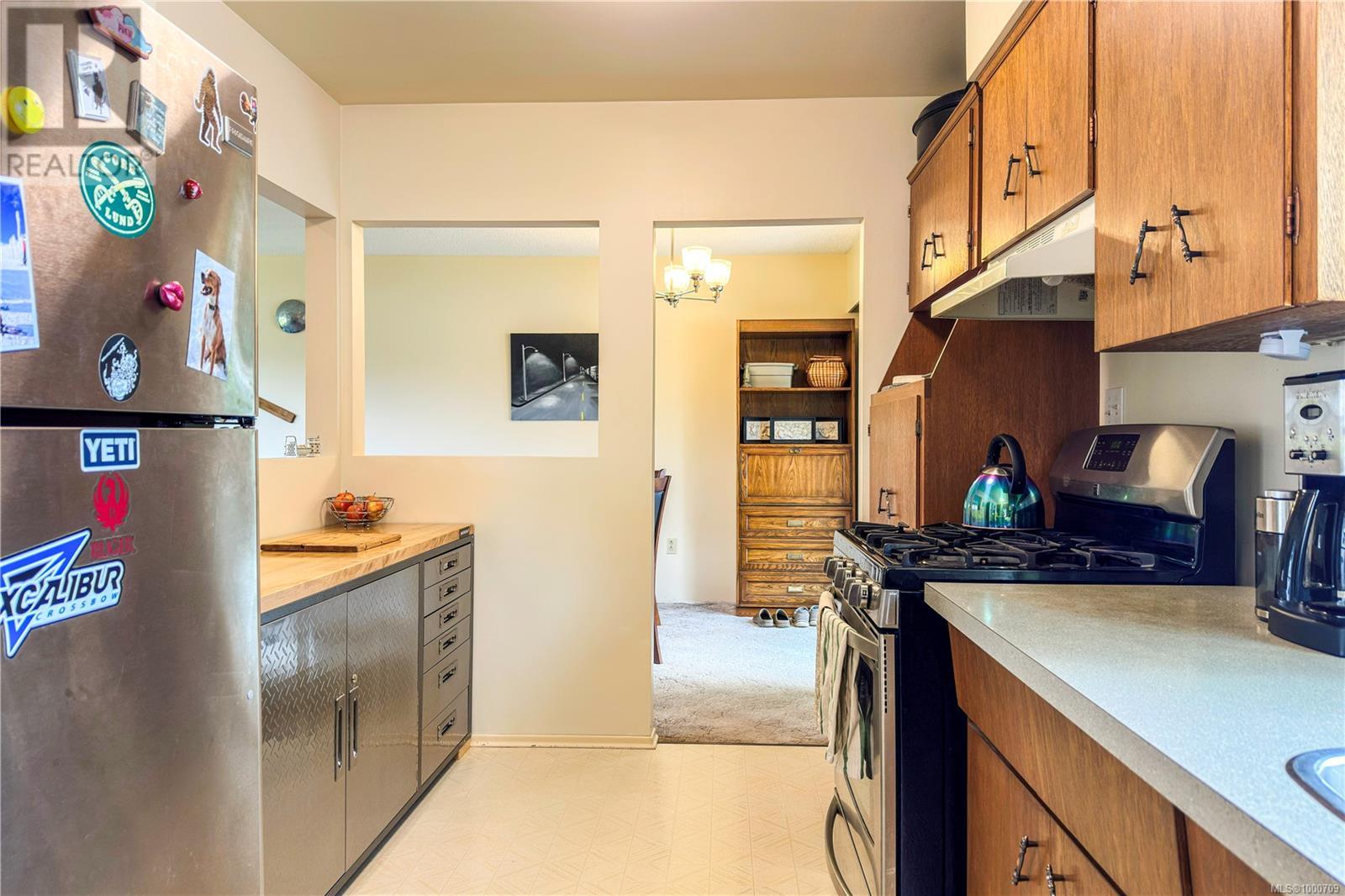 Property at 825 2nd Ave image 5