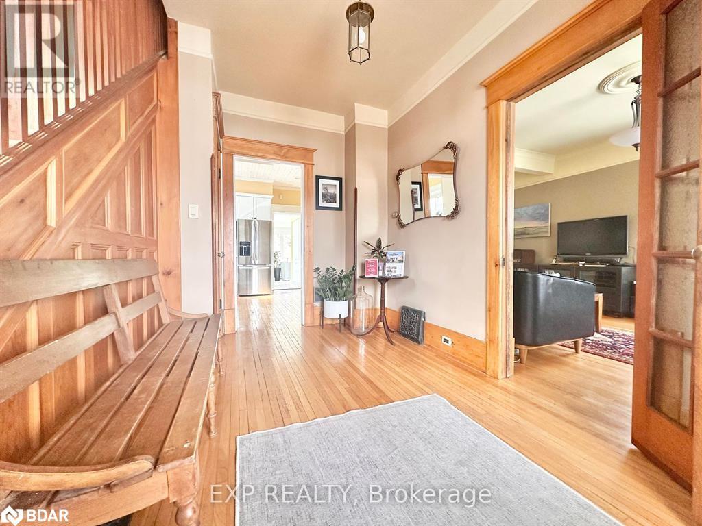 12 Elizabeth Street W, Creemore, Ontario  L0M 1G0 - Photo 4 - 40733040