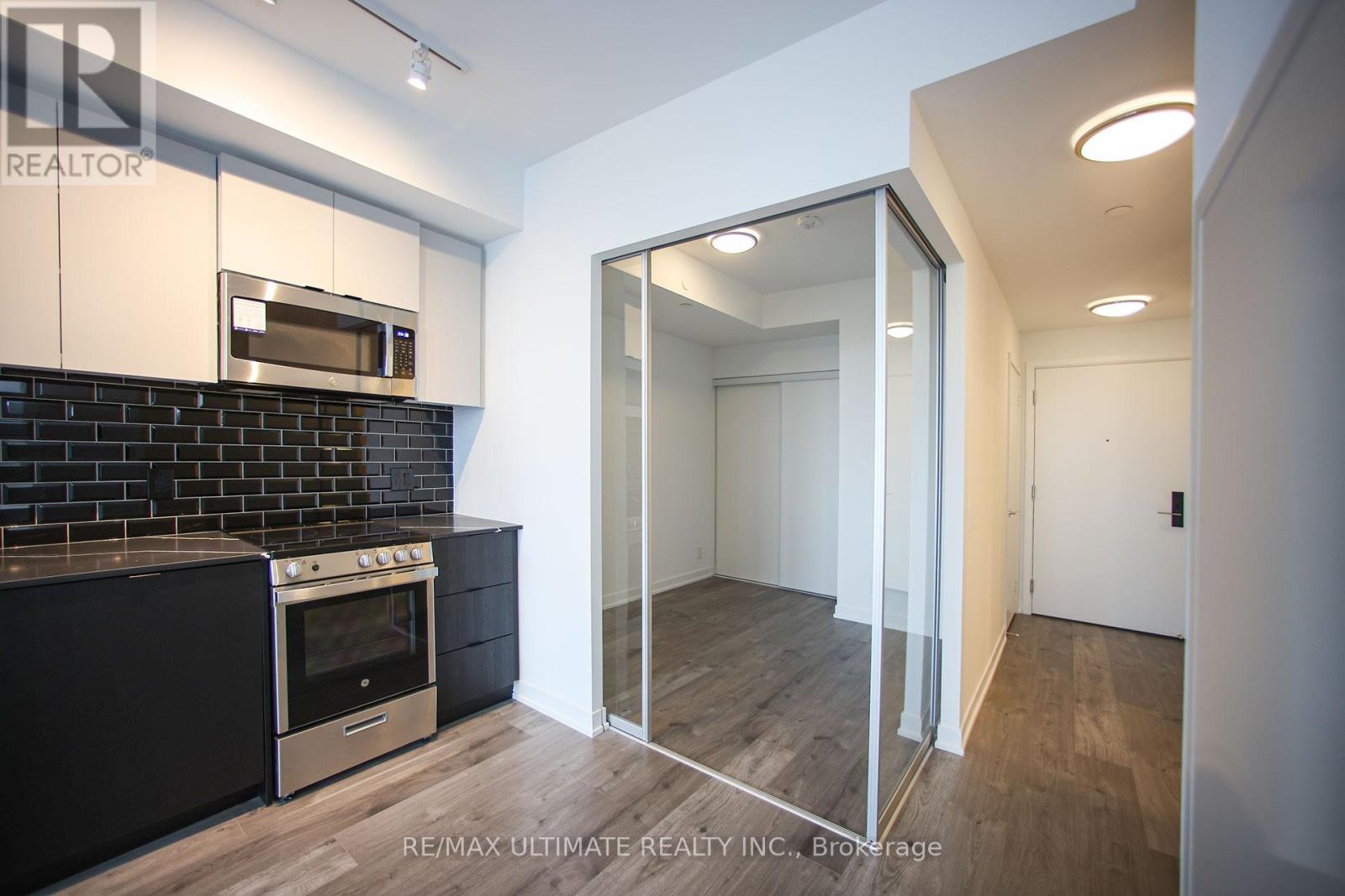 816 - 285 Dufferin Street, Toronto, Ontario  M2J 3X6 - Photo 14 - W12169439