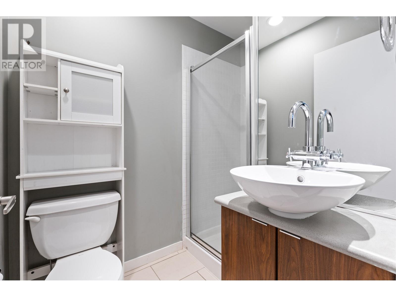 Property at 975 BEATTY STREET image 5