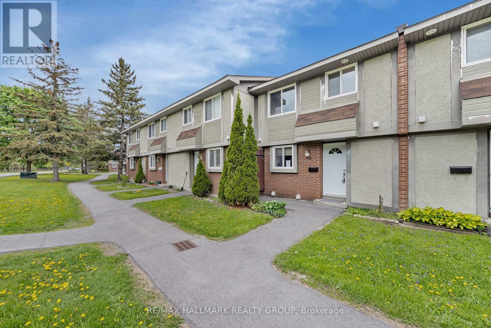 Property at 247 PICKFORD DRIVE image 2