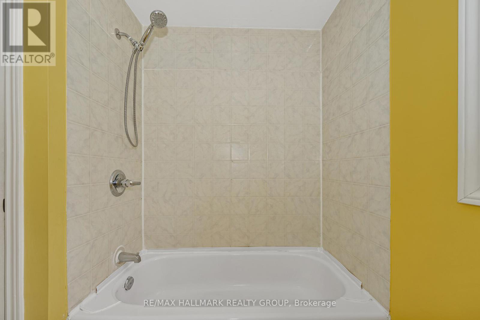 247 Pickford Drive, Ottawa, Ontario  K2L 2C6 - Photo 21 - X12169962
