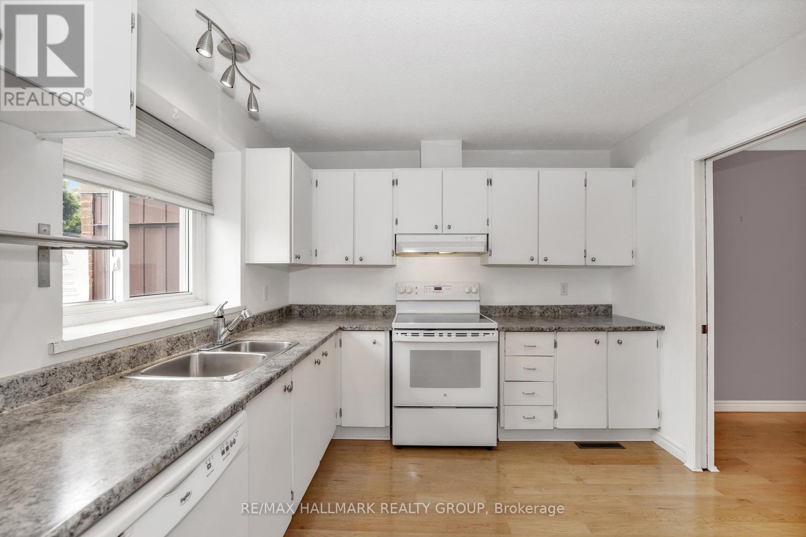 Property at 247 PICKFORD DRIVE image 5