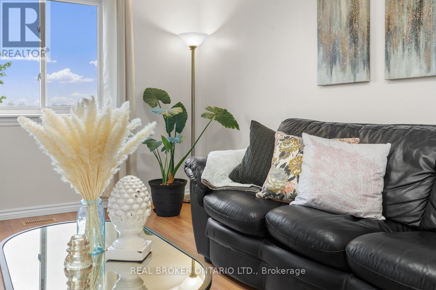 78 Dunham Street, Carleton Place, Ontario  K7C 4K4 - Photo 6 - X12169968