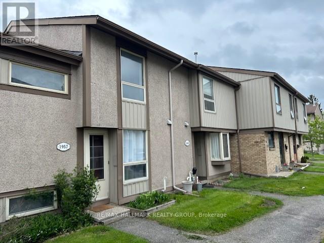 73 - 1957 Stonehenge Crescent E, Ottawa, Ontario  K1B 4N7 - Photo 2 - X12170031