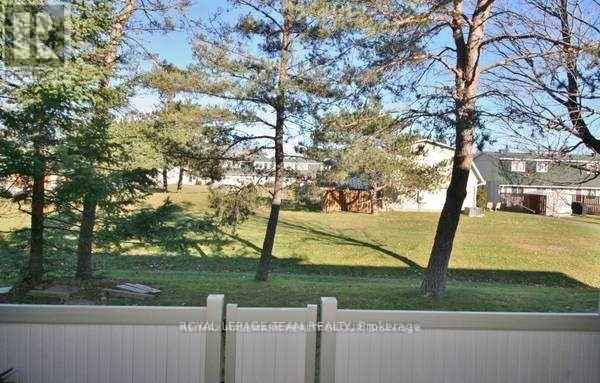 73 - 1957 Stonehenge Crescent E, Ottawa, Ontario  K1B 4N7 - Photo 20 - X12170031