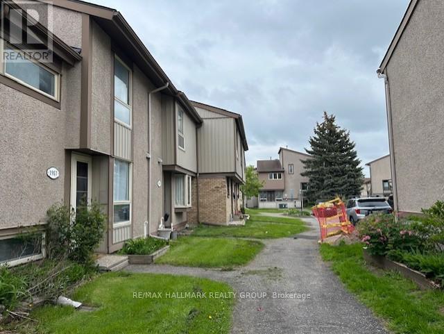 73 - 1957 Stonehenge Crescent E, Ottawa, Ontario  K1B 4N7 - Photo 3 - X12170031