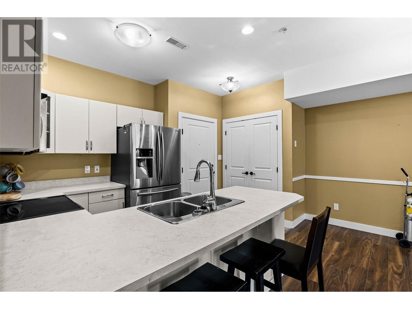 5170 Dallas Drive Unit# 304, Kamloops, British Columbia  V2C 0C7 - Photo 5 - 10342323