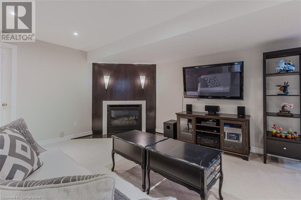 954 Wintergreen Place, Burlington, Ontario  L7T 4K4 - Photo 33 - 40733016