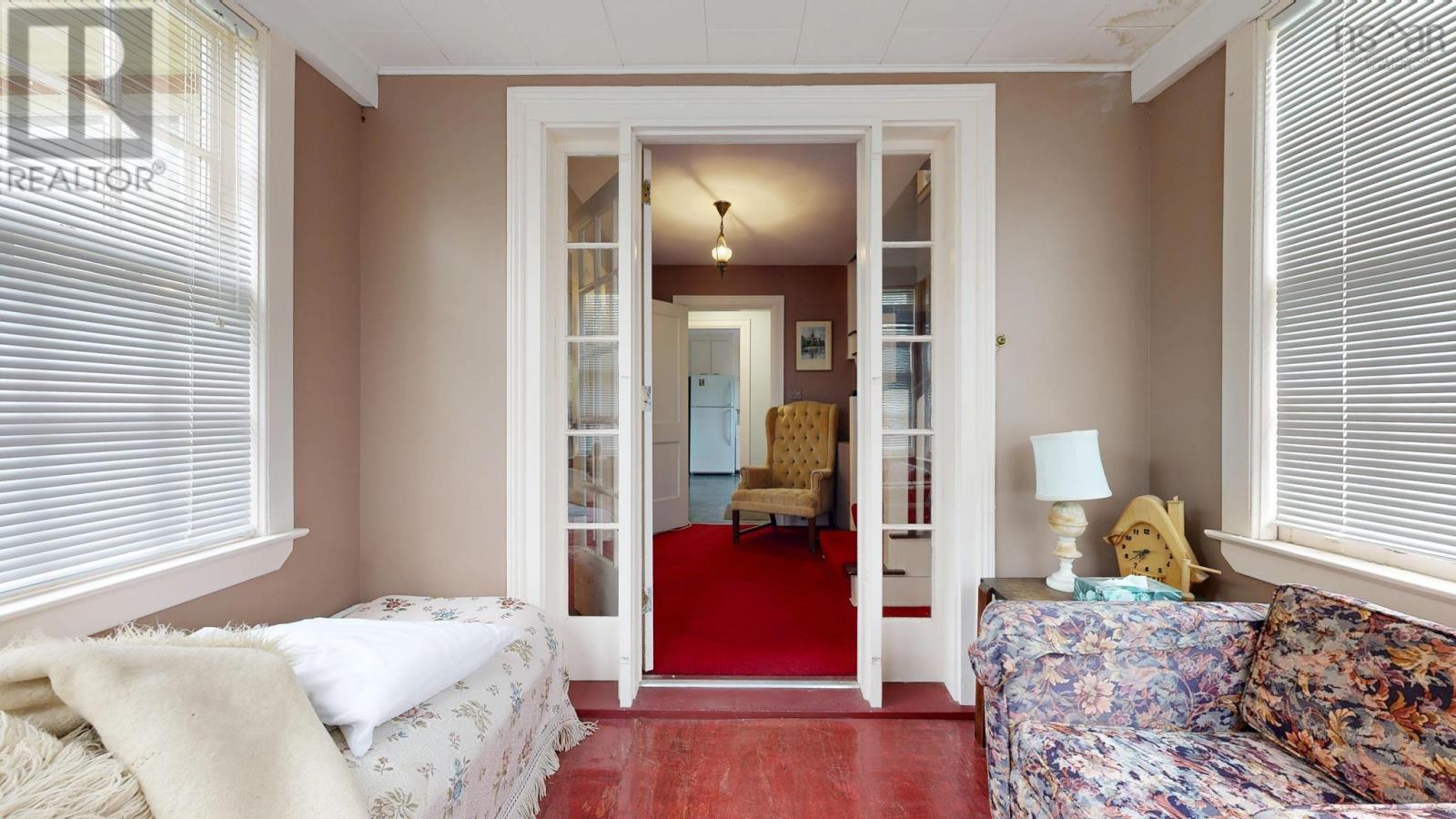 Property at 40 Park Street image 3