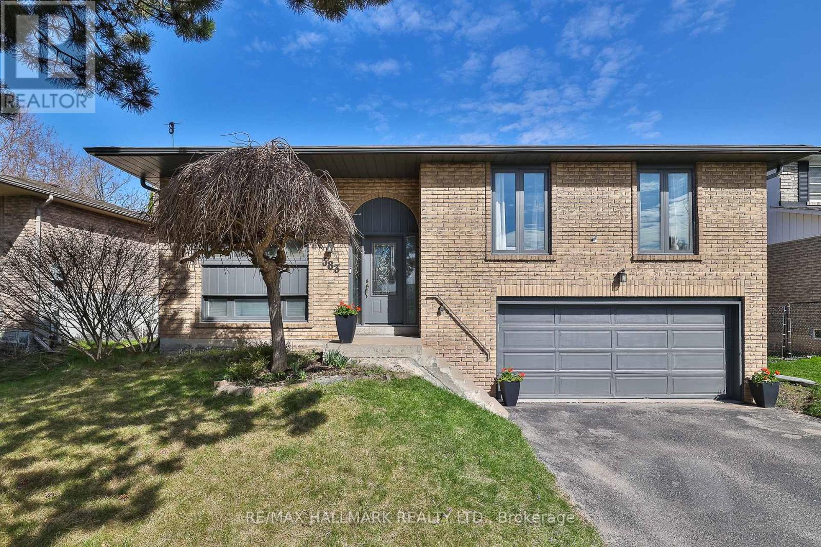 583 HAINES ROAD, Newmarket, Ontario