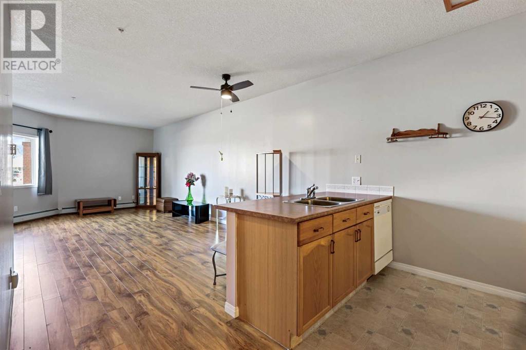 Property at 106, 3 Parklane Way image 4