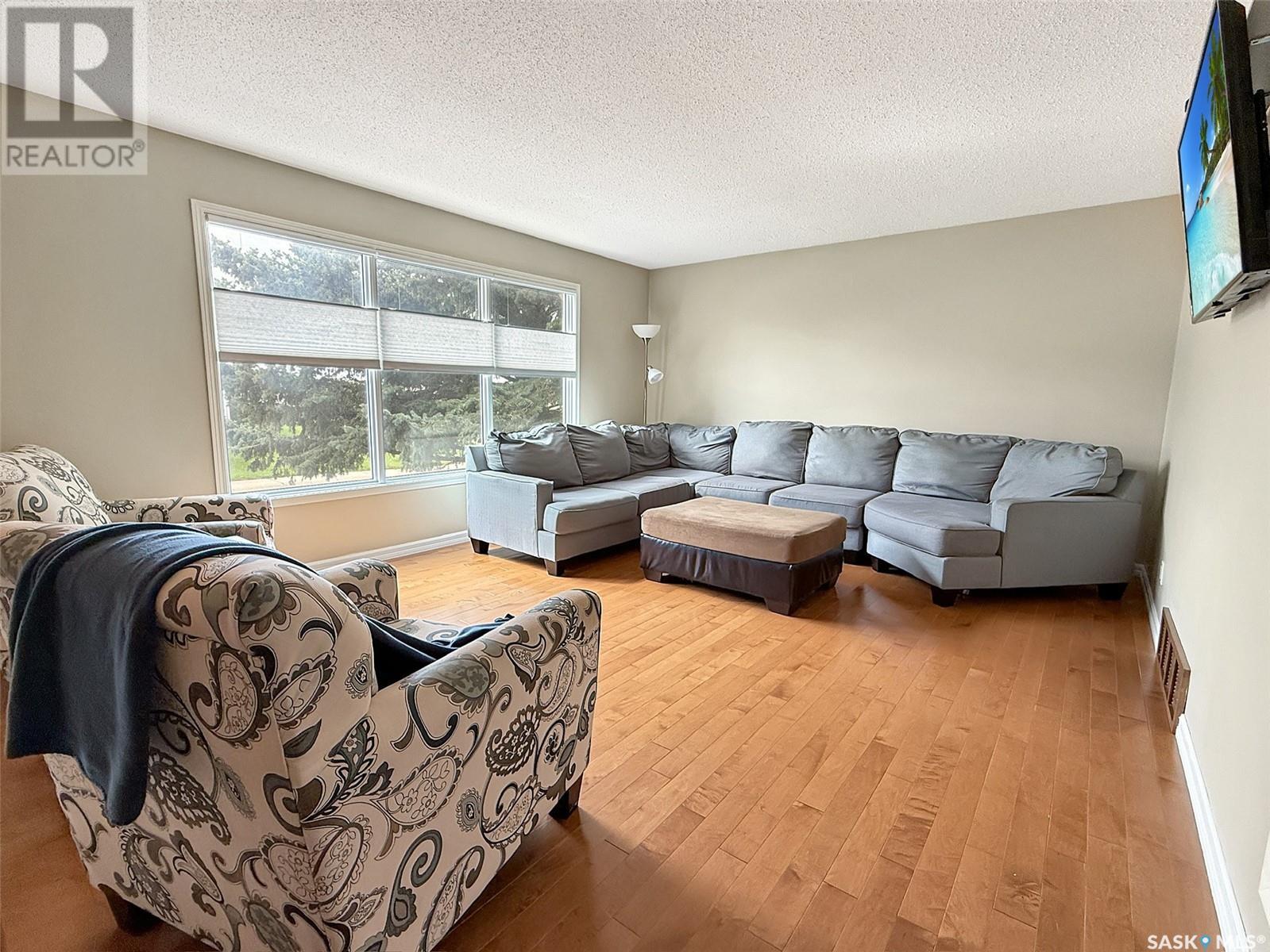Property at 280 Battleford TRAIL image 3