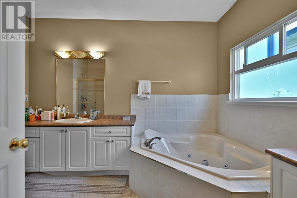 21008 Barker Avenue, Maple Ridge, British Columbia  V2X 8R6 - Photo 12 - R3006364