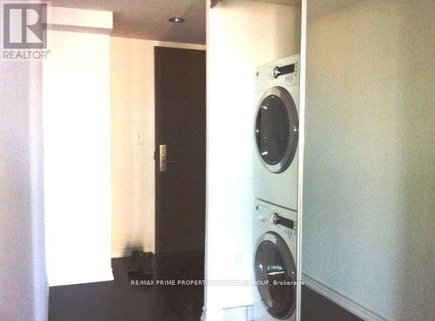 1707 - 386 Yonge Street, Toronto, Ontario  M5B 0A5 - Photo 11 - C12170006