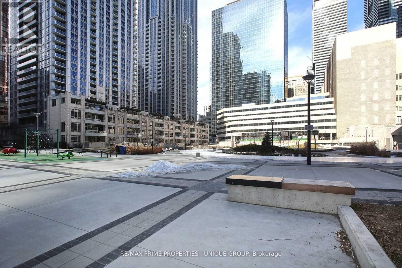 1707 - 386 Yonge Street, Toronto, Ontario  M5B 0A5 - Photo 18 - C12170006