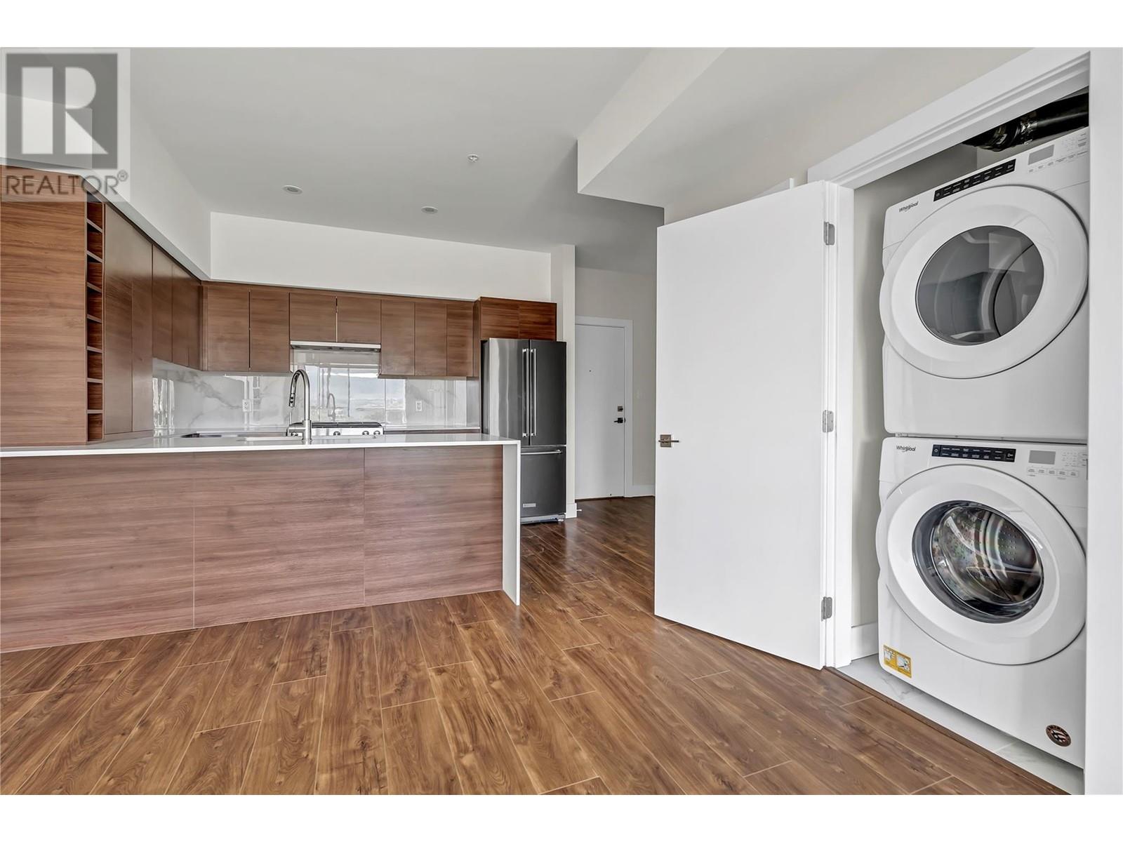 1925 Enterprise Way Unit# 412, Kelowna, BC V1Y0J8