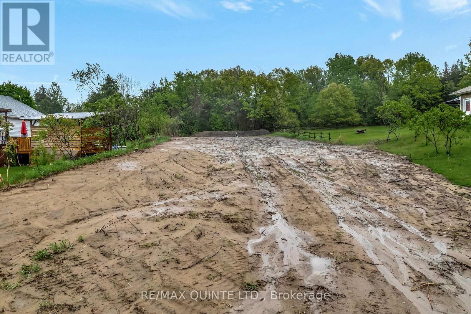43 Deerfield Drive, Quinte West, Ontario  K0K 2C0 - Photo 12 - X12170209