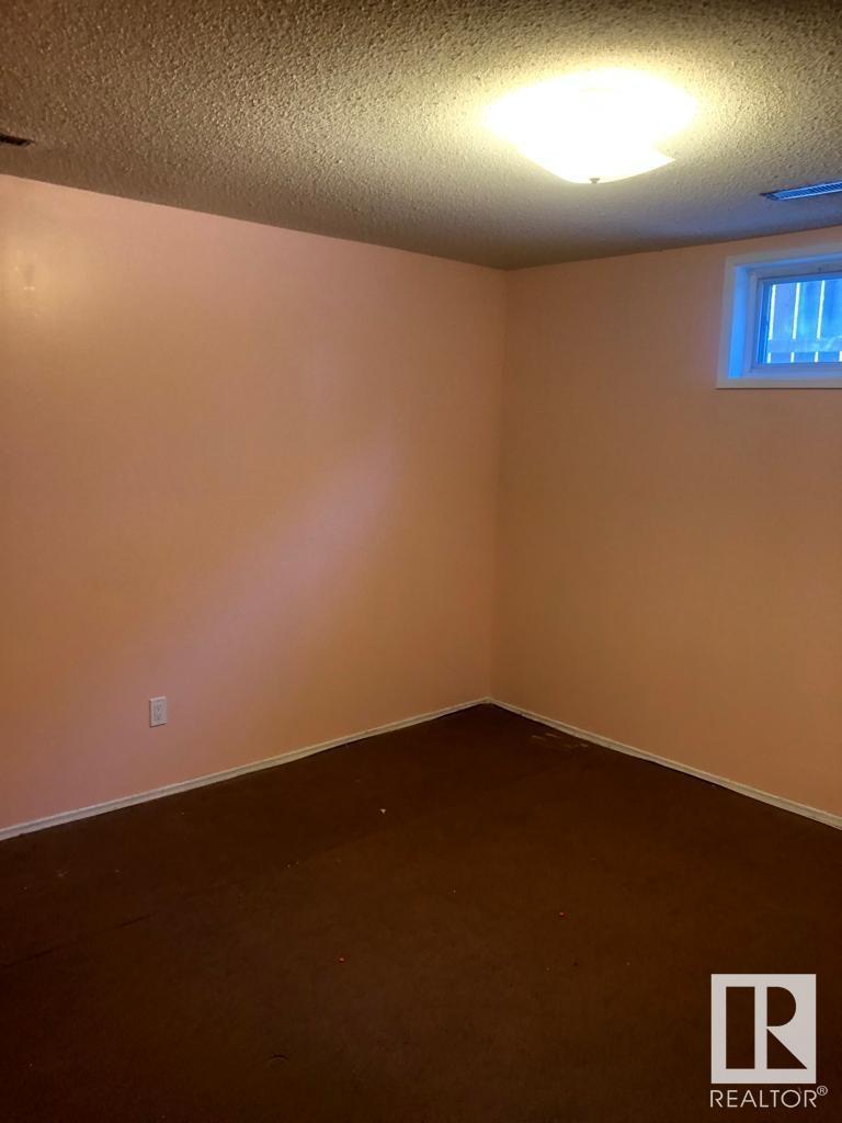 Property at 8103 14 AV NW image 5