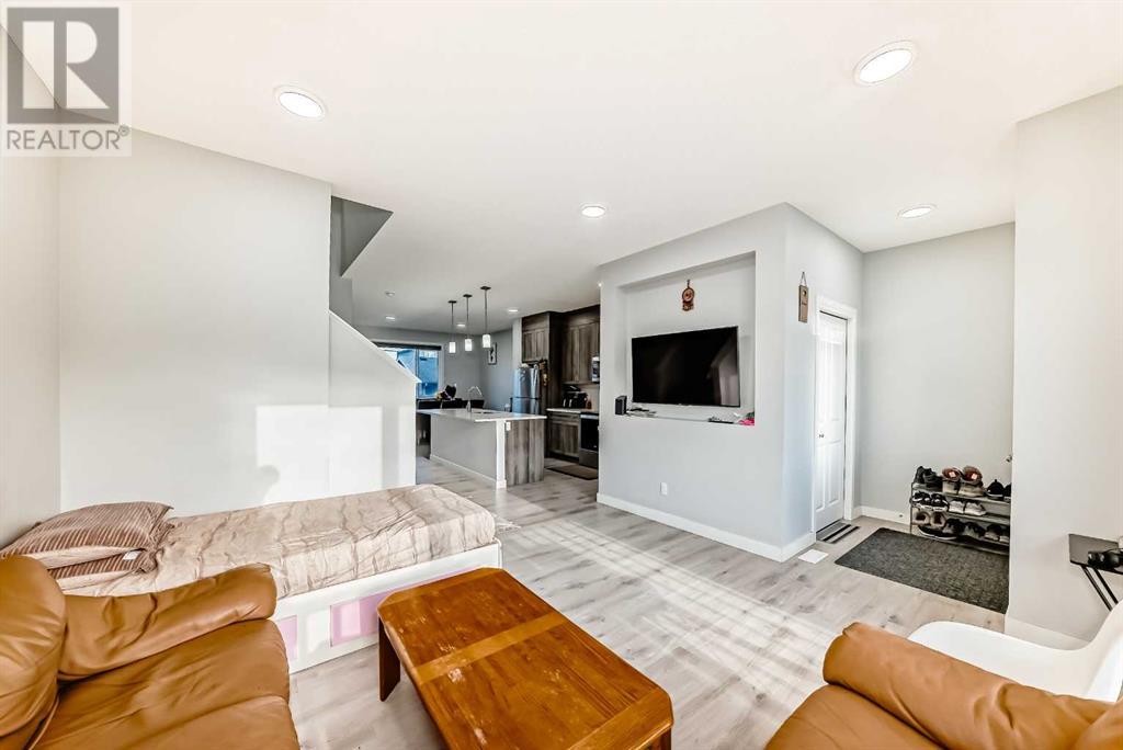 144 Savanna Passage Ne, Calgary, Alberta  T3J 2J7 - Photo 4 - A2214581