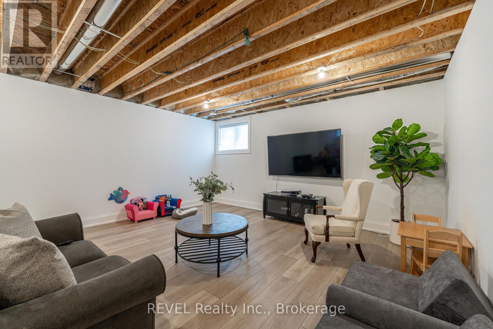 7515 Sherrilee Crescent, Niagara Falls, Ontario  L2H 3T4 - Photo 41 - X12170103